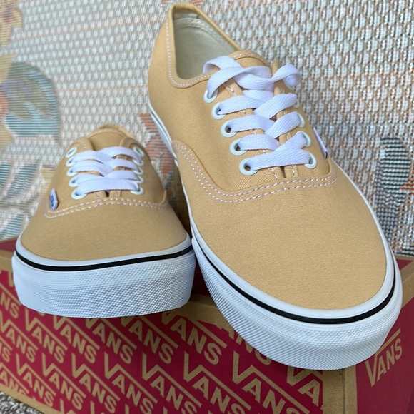 Vans WMNS Authentic
Color Theory Honey Peach
VN0A5KS9BLP
Sneakers - Picture 7 of 16